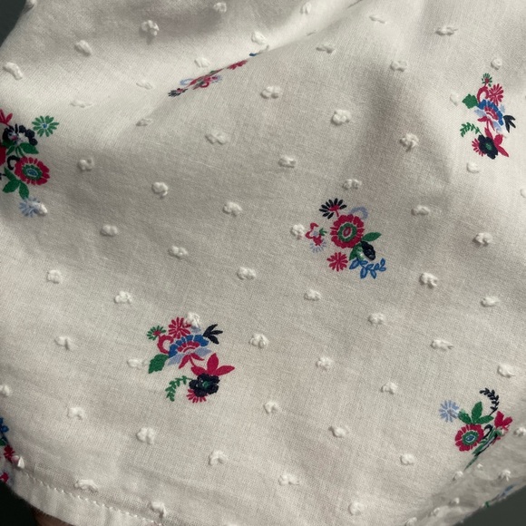 Loft Outlet, spring floral print, v-neck office top size Medium - Picture 15 of 16